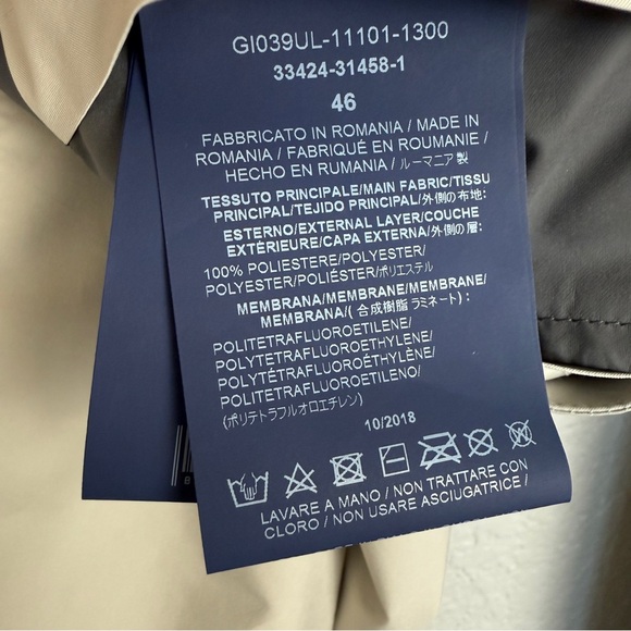 Herno Laminar Gore-tex Lightweight Beige Jacket 46 (Small) - Quiet Luxury, Italy - Picture 13 of 16